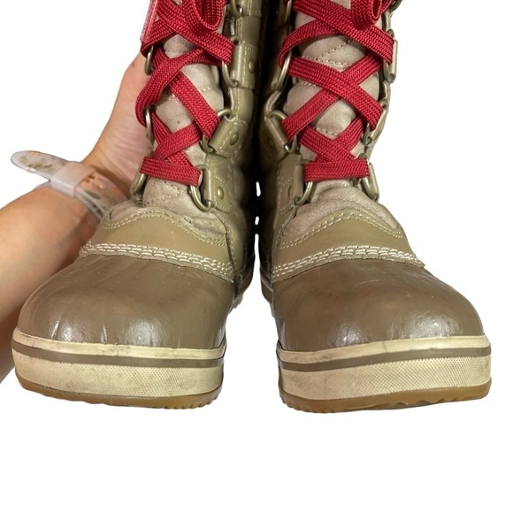 🎉Sorel Tofino II kids Tall Faux Fur Boots Winter Outdoors Tan Red Laces size 1 - Picture 13 of 16